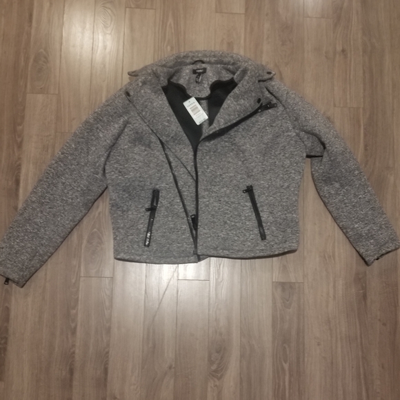 Jacket - Picture 3 of 3